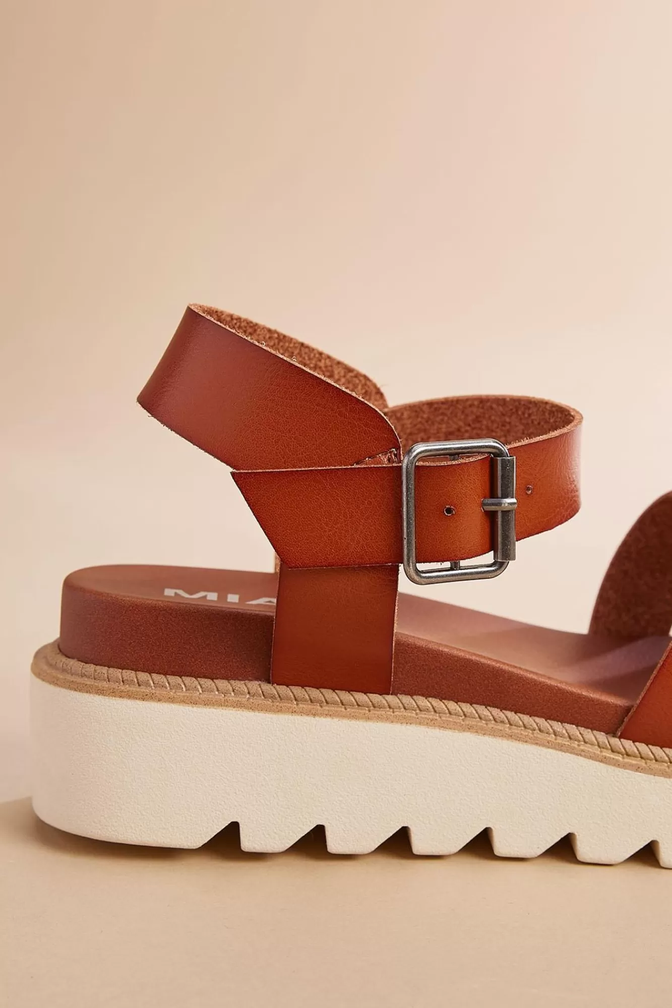 Women Versona Ankle Strap Lug Wedge Sandals